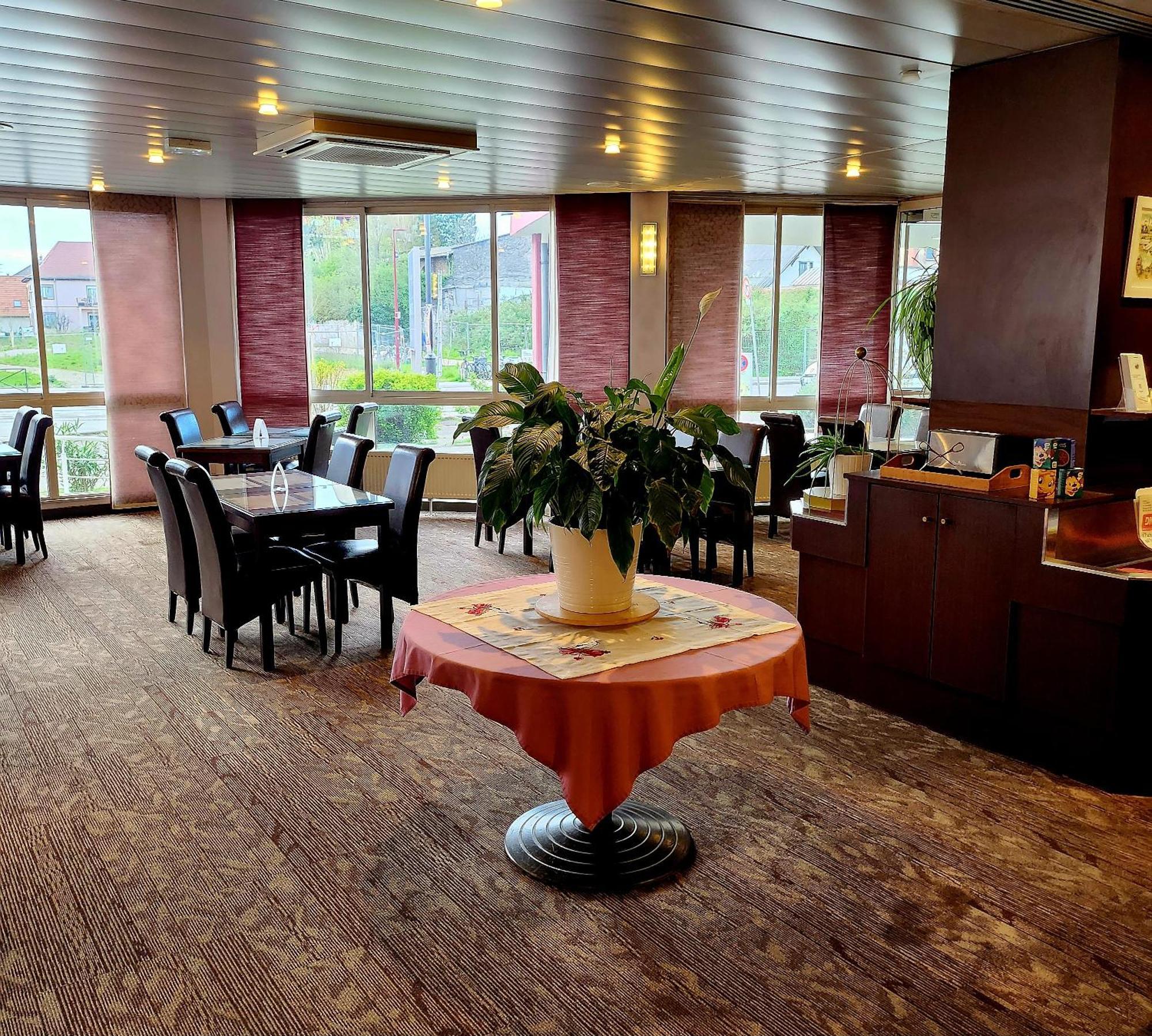 The Originals City, Hotel Le Forum, Strasbourg Nord 希尔蒂盖姆 外观 照片